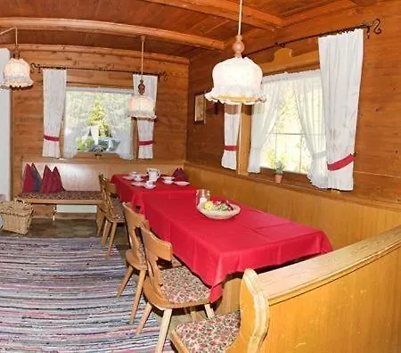 Chalet Almstueberl - Schiestl's Ferienhuetten Mayrhofen
